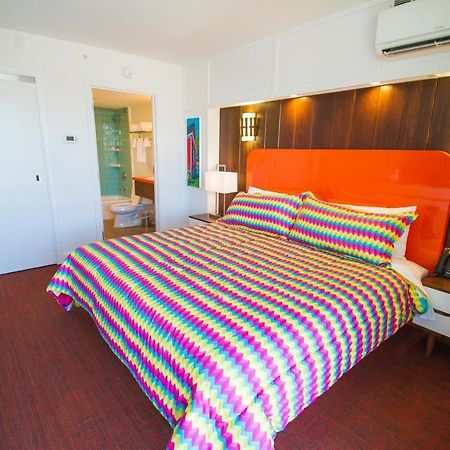 Mother Earth Motor Lodge Кинстон Экстерьер фото