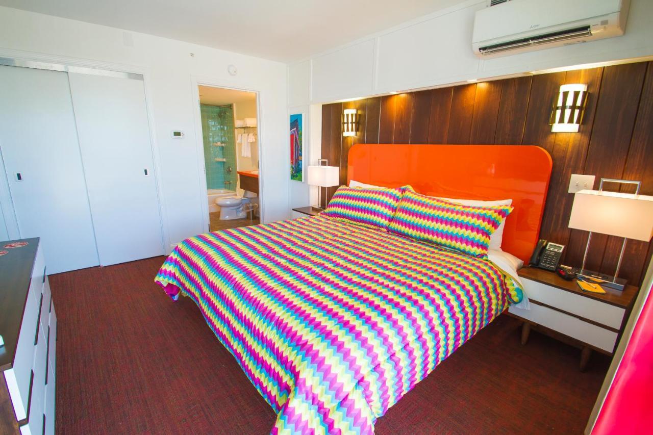 Mother Earth Motor Lodge Кинстон Экстерьер фото